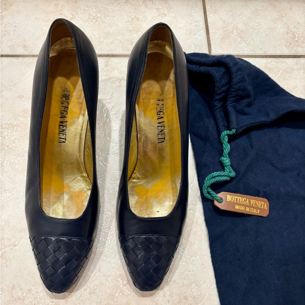 Bottega Veneta Navy Blue Woven Toe Heels